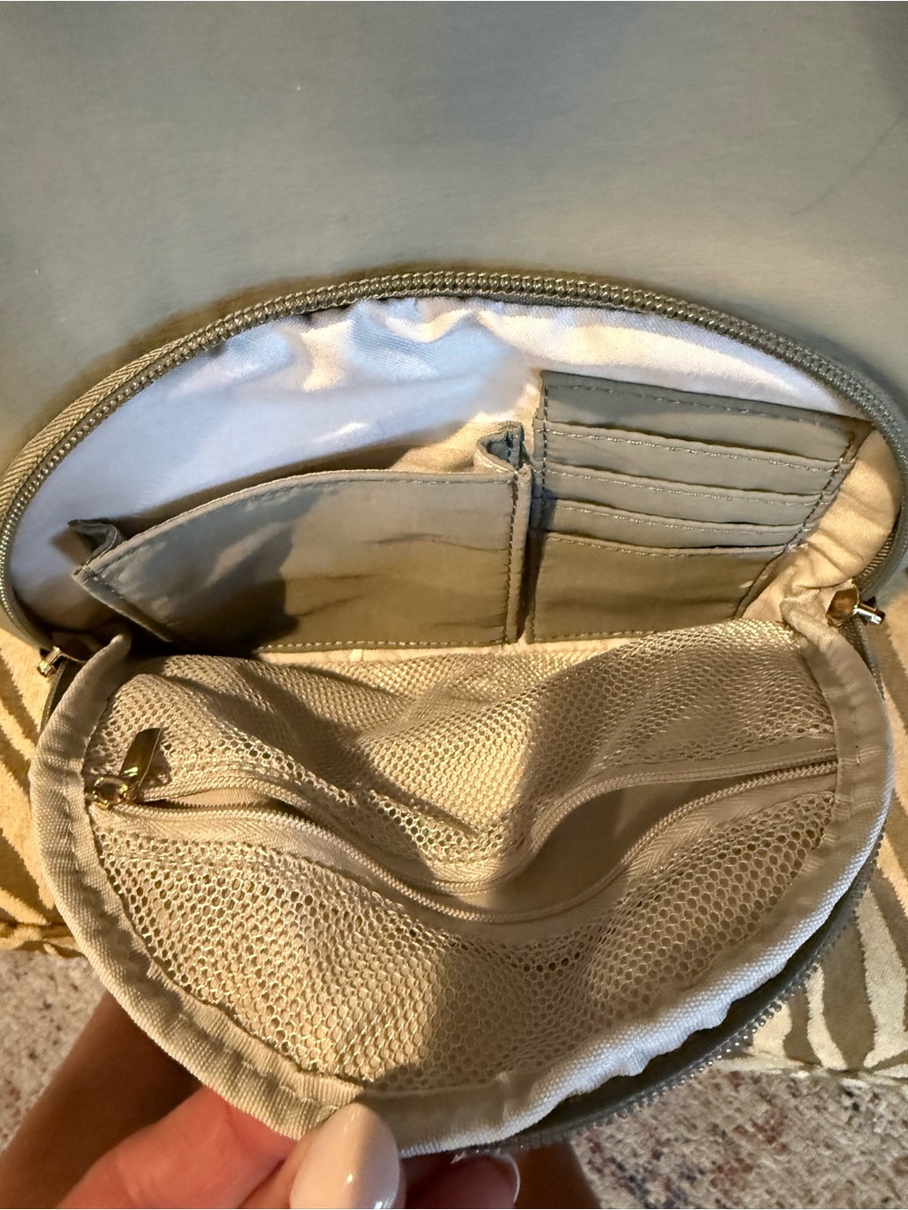 Isaac Mizrahi Women's Backpack Bag - Picture 5 of 6